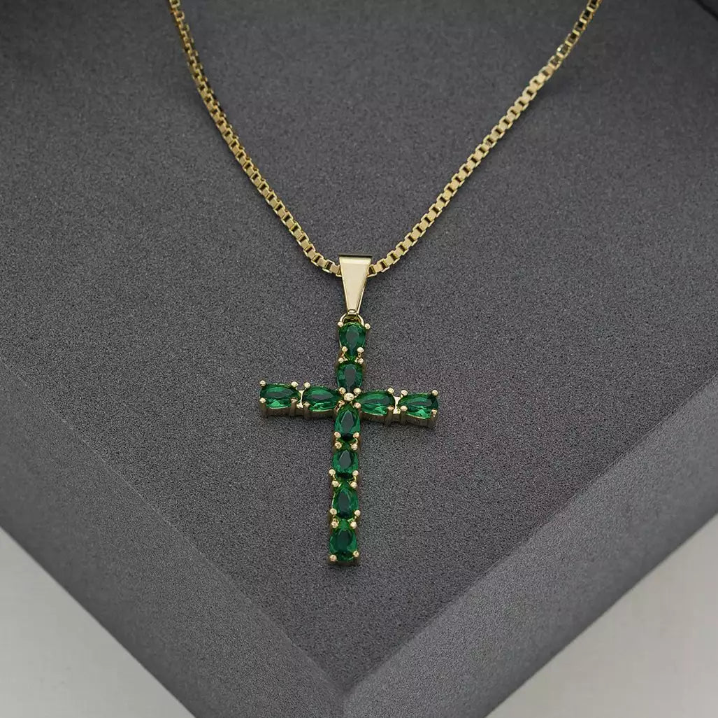 Dije Cruz con Circones Verdes en Oro Laminado