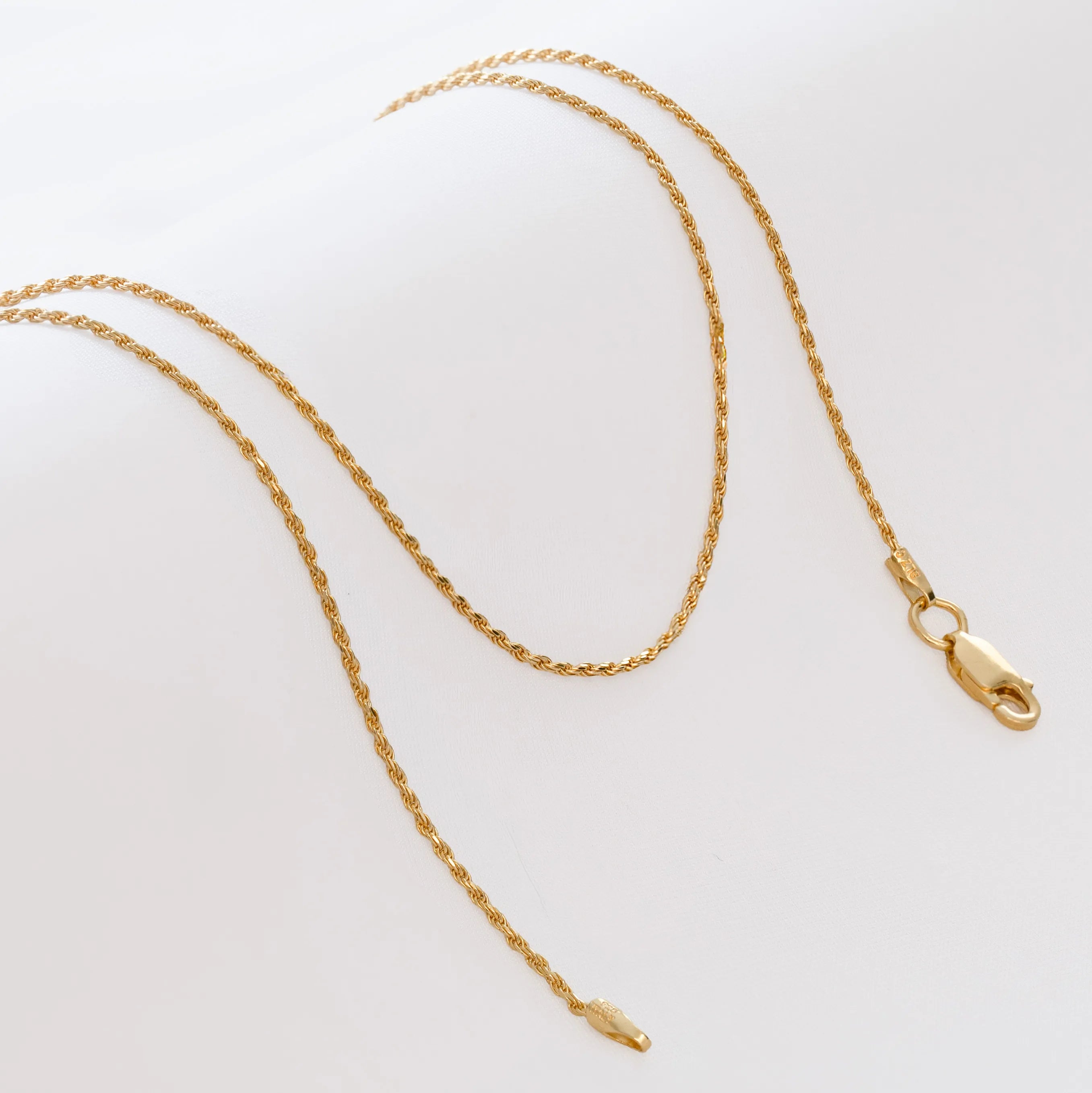 Cadena Lazito IT 1 mm – 65 cm en Oro Laminado