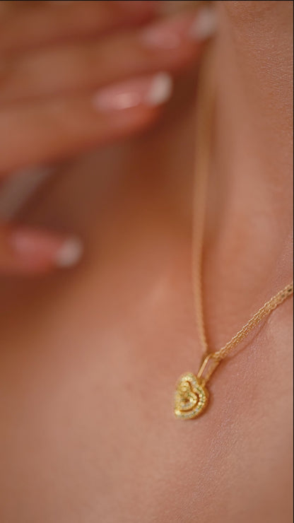 Dije Eternal Love en Oro Laminado